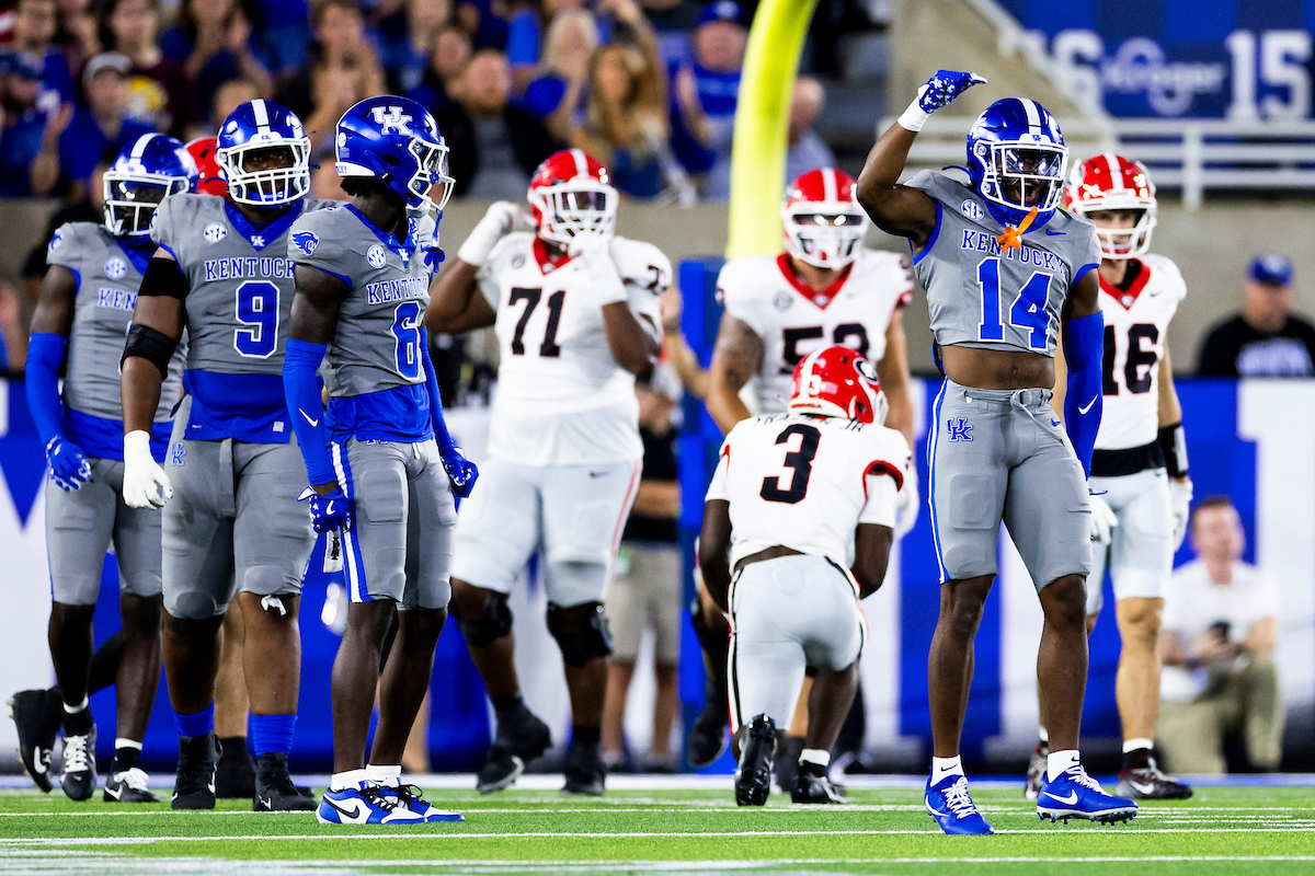 Bryant Brings 'Presence' to Kentucky Defense, Special Teams