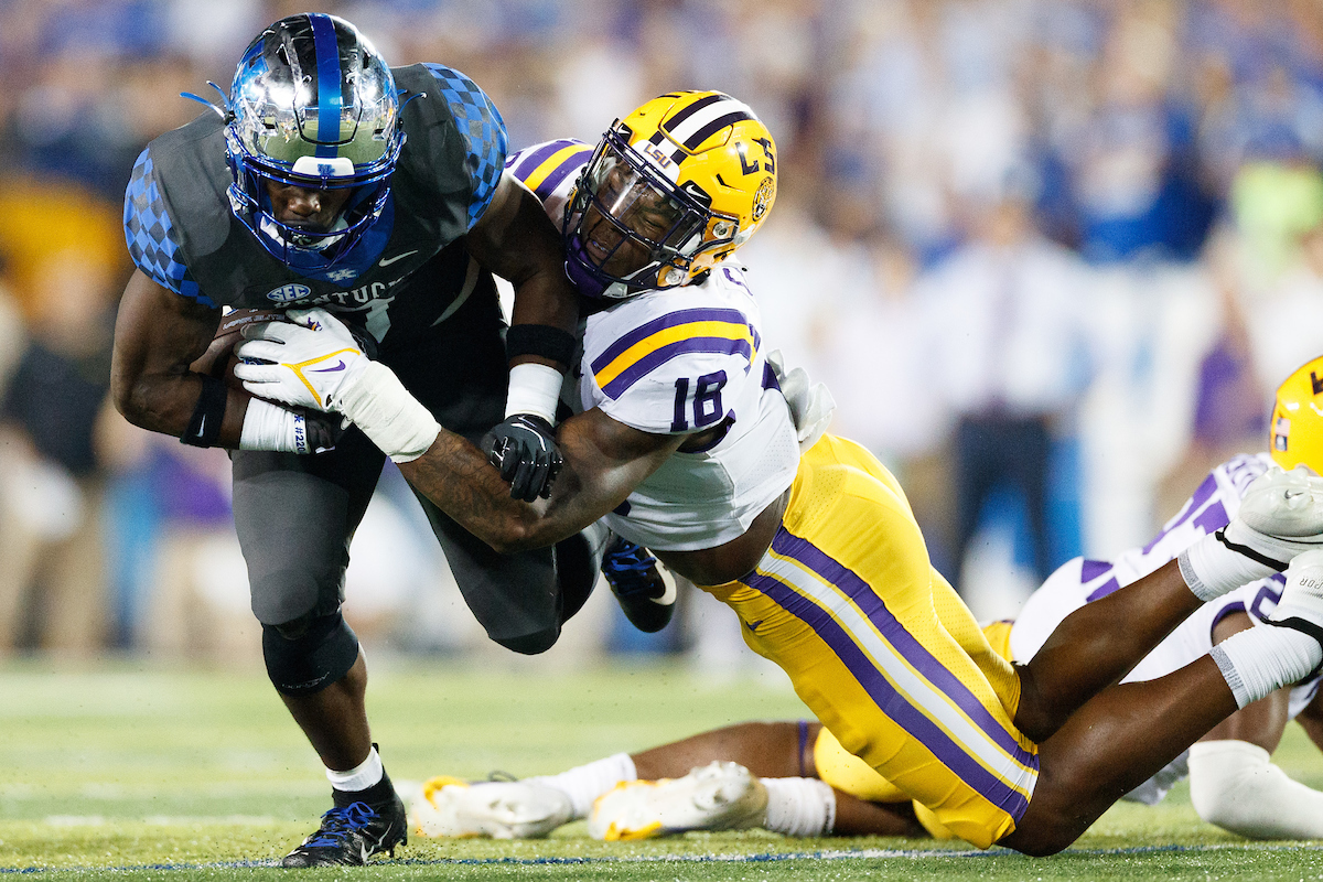Kavosiey Smoke.

UK beat LSU 42-21.

Photo by Elliott Hess | UK Athletics