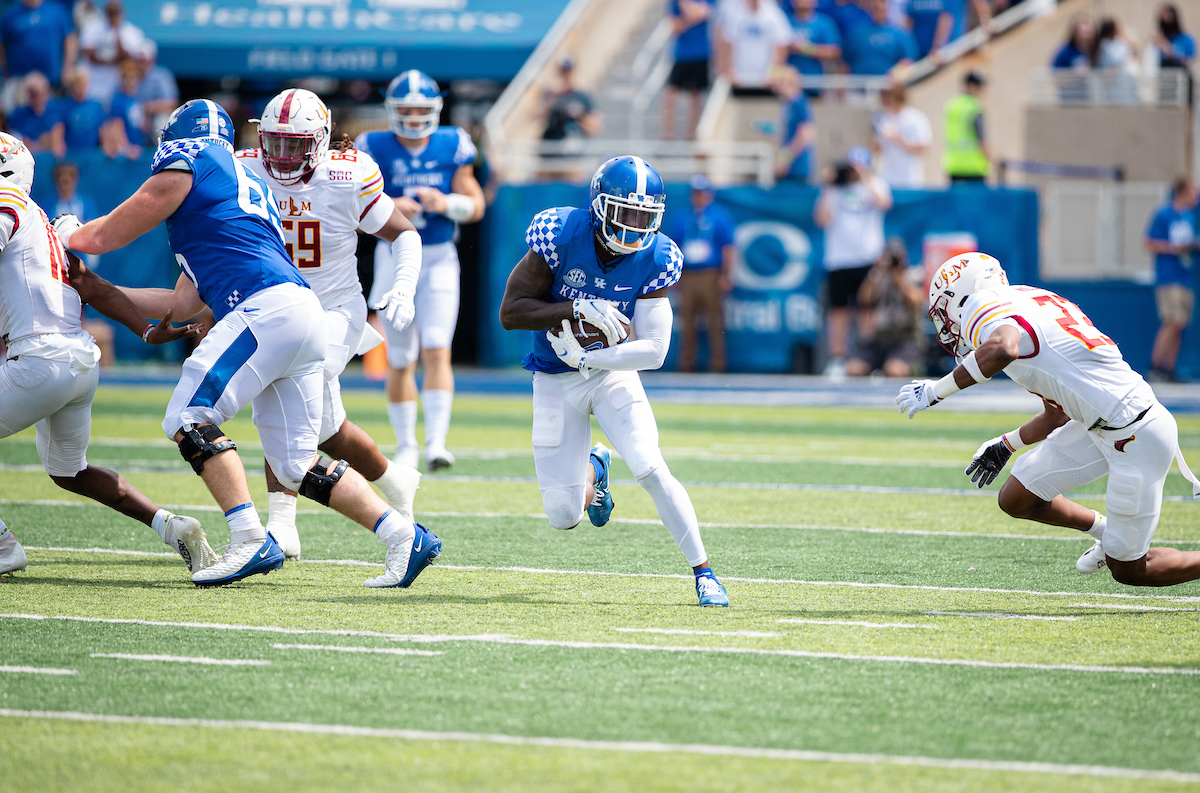 Josh Ali

UK defeats ULM 45-10 

Photo By Jacob Noger | UK Football