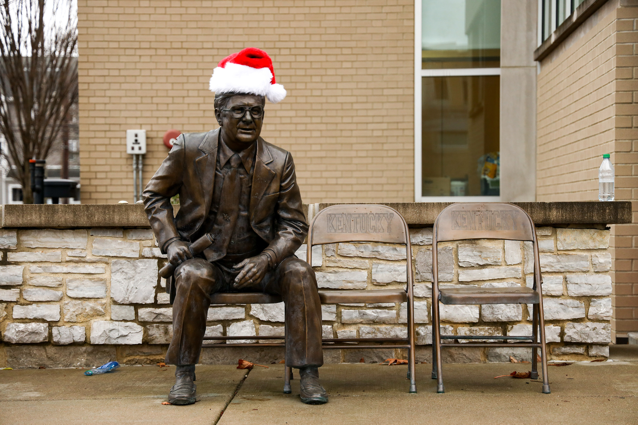 Joe B Hall.

Kentucky men's basketball gives back for the holidays.

Photo by Eddie Justice | UK Athletics