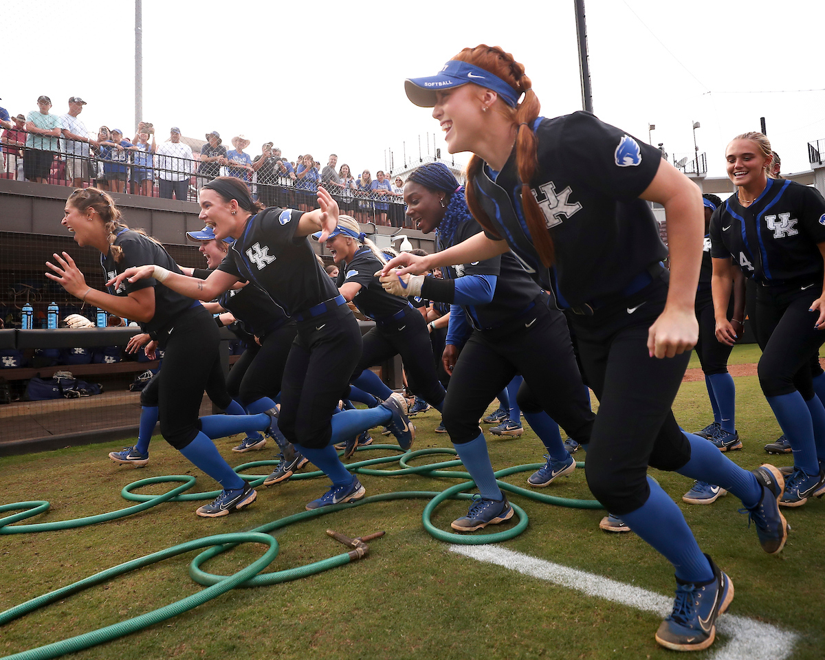 Team.

Kentucky defeats Virginia Tech 5-4.

Photo by Grace Bradley | UK Athletics