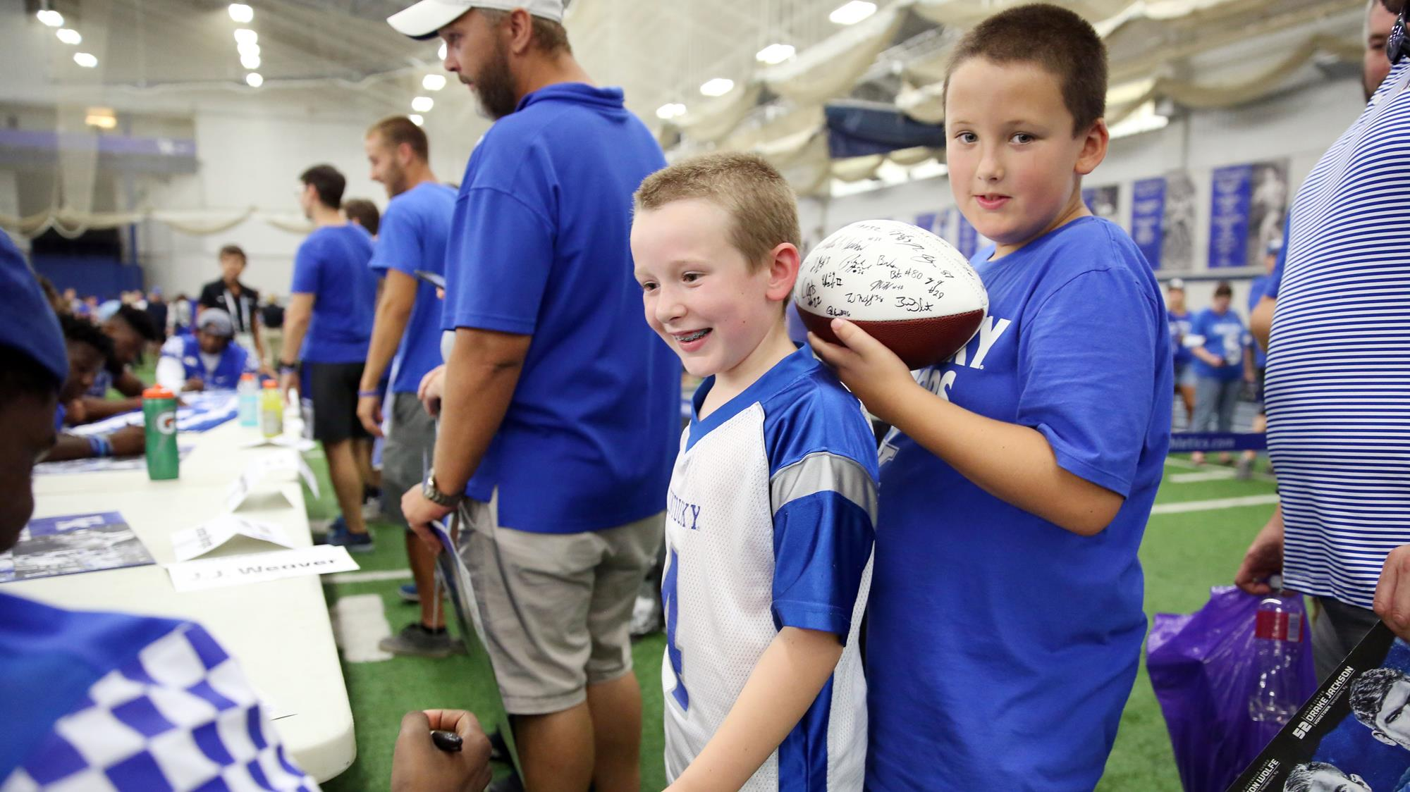 Cats Welcome Huge Crowd for Fan Day