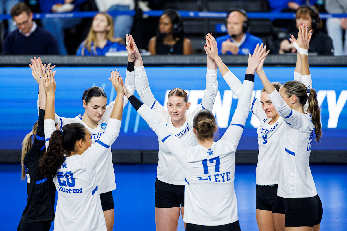 Kentucky-Wofford NCAA Volleyball Photo Gallery