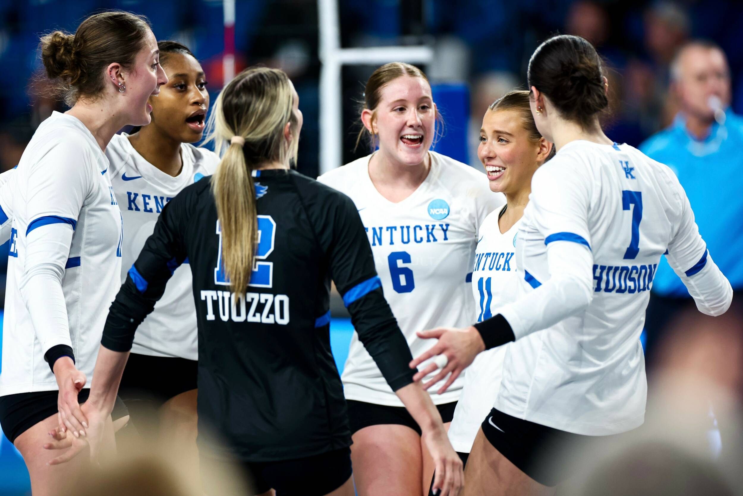 DeLeye’s 14 Kills and Tuozzo’s 19 Digs Advance Kentucky in NCAAT