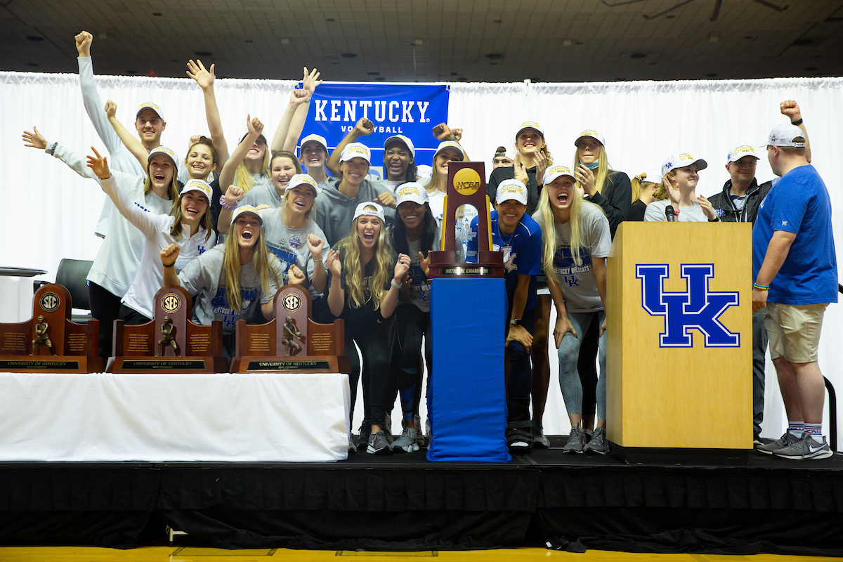 Team. Coaching Staff.

Kentucky Volleyball returns from winning NCAA Championship

Photo by Grant Lee | UK Athletics