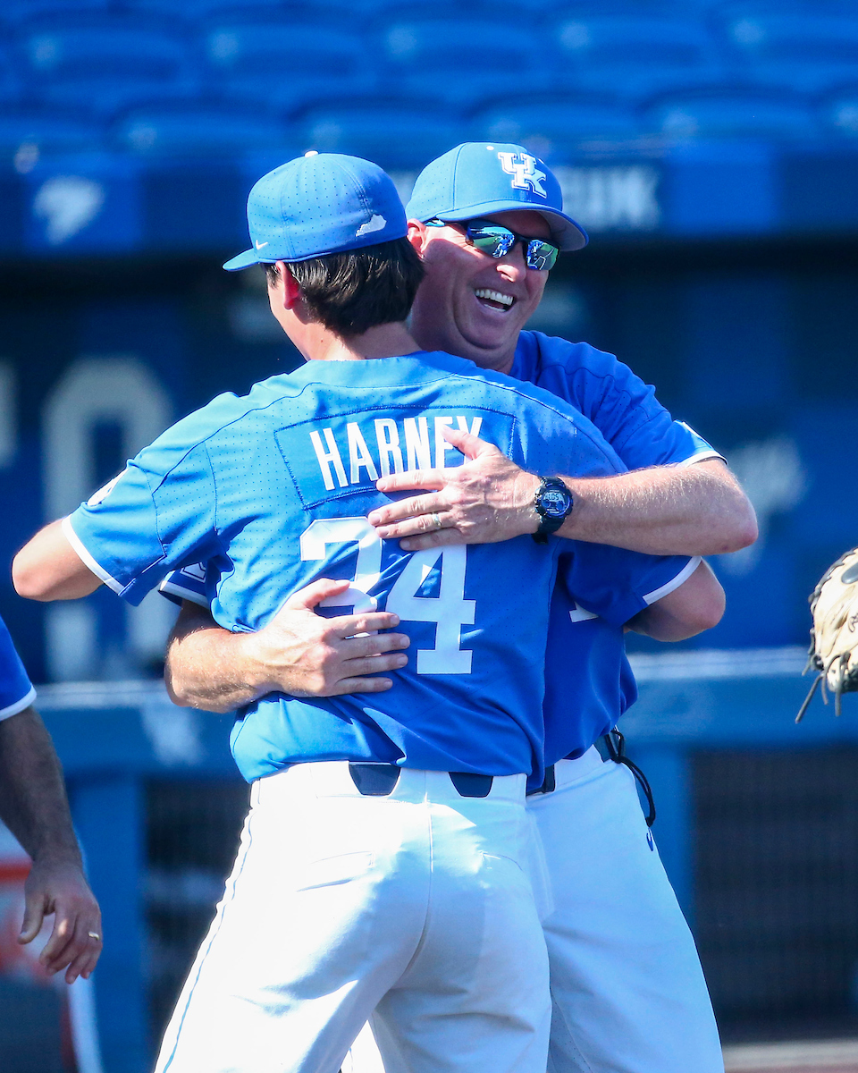 Sean Harney. Coach Dan Roszel.

Kentucky beats Auburn 5-1.

Photo by Sarah Caputi | UK Athletics