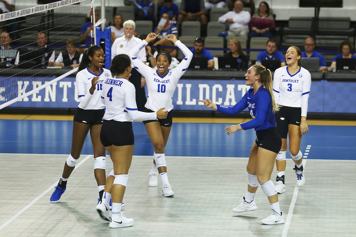 Gabby Goddard. Avery Skinner. Caitlyn Cooper. Gabby Curry. Madison Lilley.

UK volleyball sweeps UT Chattanooga. 

Photo by Quinlan Ulysses Foster I UK Athletics