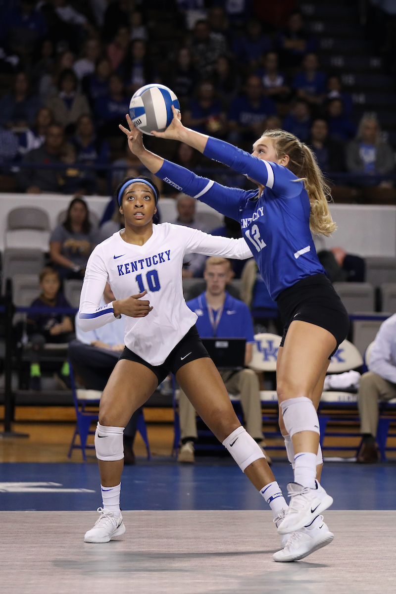 Gabby Curry. Caitlyn Cooper.

The University of Kentucky volleyball team defeats Ole Miss.

Photo by Quinn Foster
