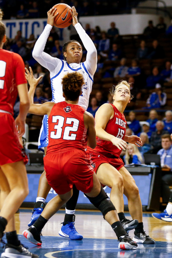 Nae Nae Cole. 

Kentucky beats Austin Peay 81-52. 

Photo by Eddie Justice | UK Athletics