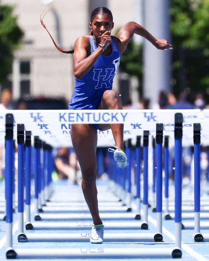 MASAI RUSSELL.

Day two of the Kentucky Invitational.

Photo by Elliott Hess | UK Athletics