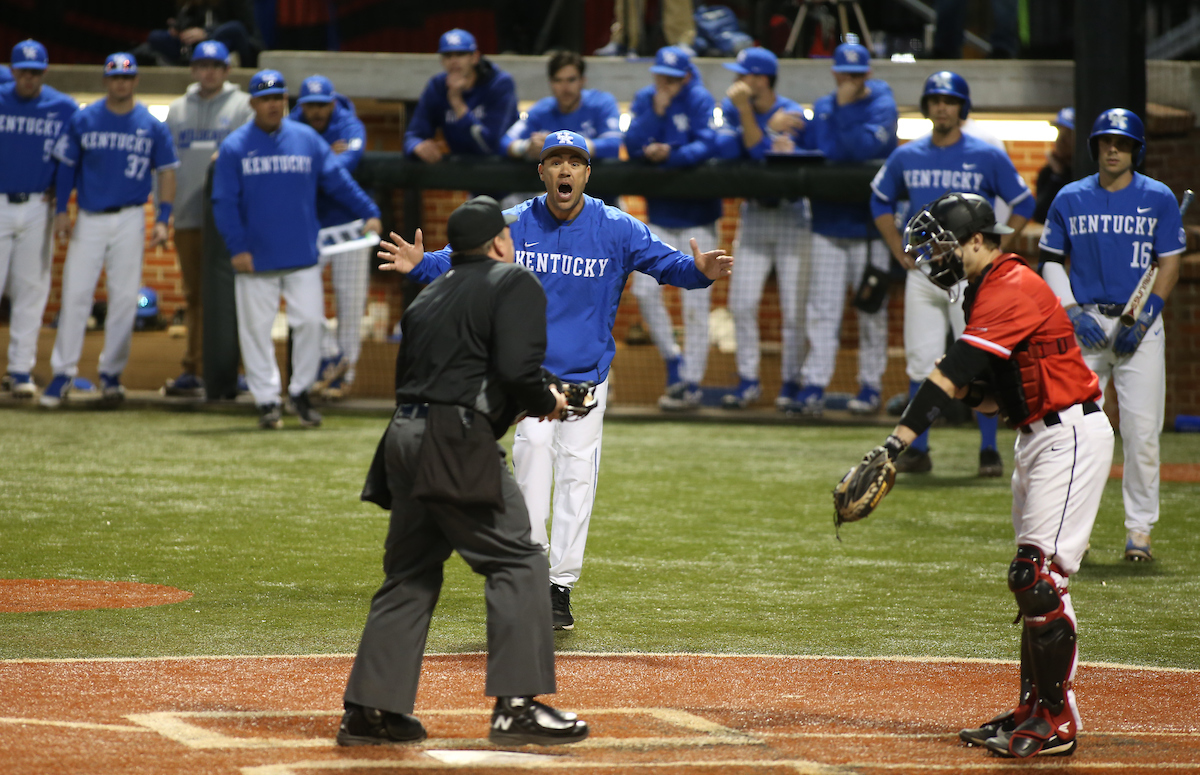 Nick Mingione

The University of Kentucky baseball team defeats Western Kentucky University 4-3 on Tuesday, February 27th, 2018 at Cliff Hagan Stadium in Lexington, Ky.


Photo By Barry Westerman | UK Athletics