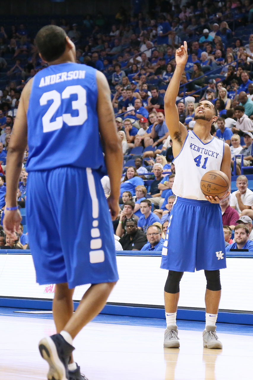 Former Kentucky men's basketball players across a number of decades came back to Rupp Arena for the 2017 UK Alumni Charity Series. 