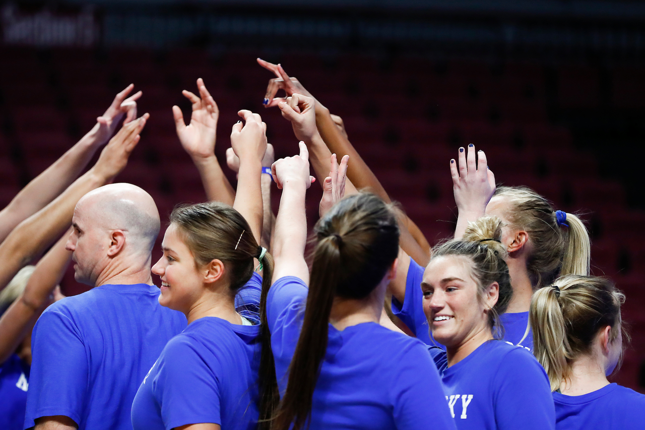 Team.

NCAA volleyball Sweet 16.

Photo by Chet White | UK Athletics