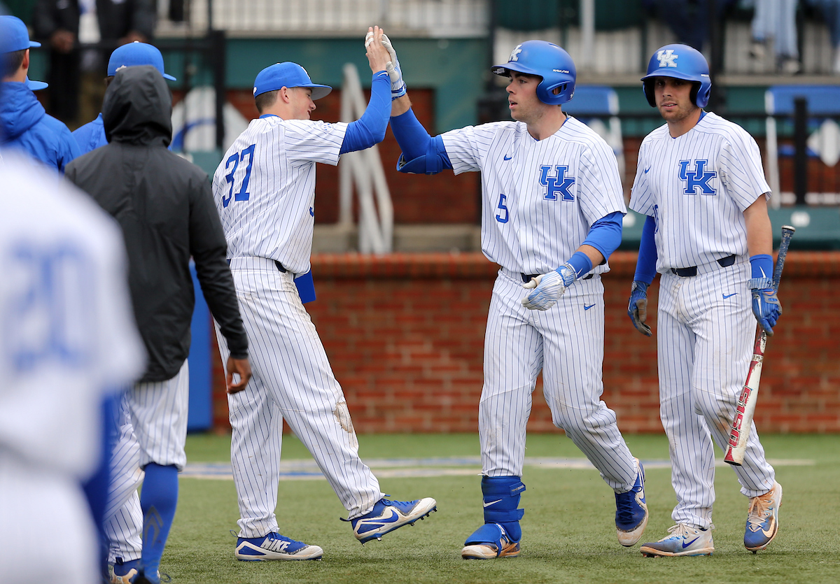 Big Blue Bash Bros Mash Kentucky to Blowout Win