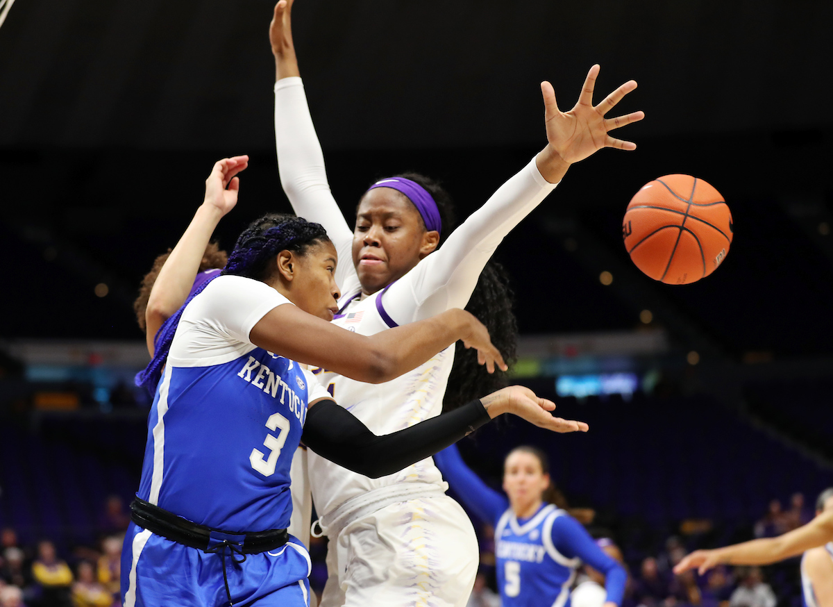 Keke McKinney

Kentucky Women's Basketball beat LSU 64-60. 

Photo by Britney Howard  | UK Athletics