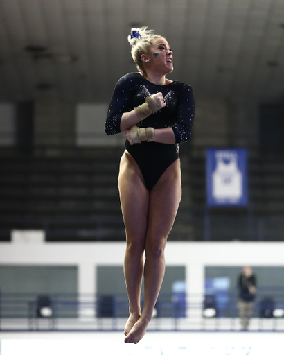 Josie Angeny.

Kentucky beat Illinois 196.450-196.250 on Senior Night.

Photo by Elliott Hess | UK Athletics