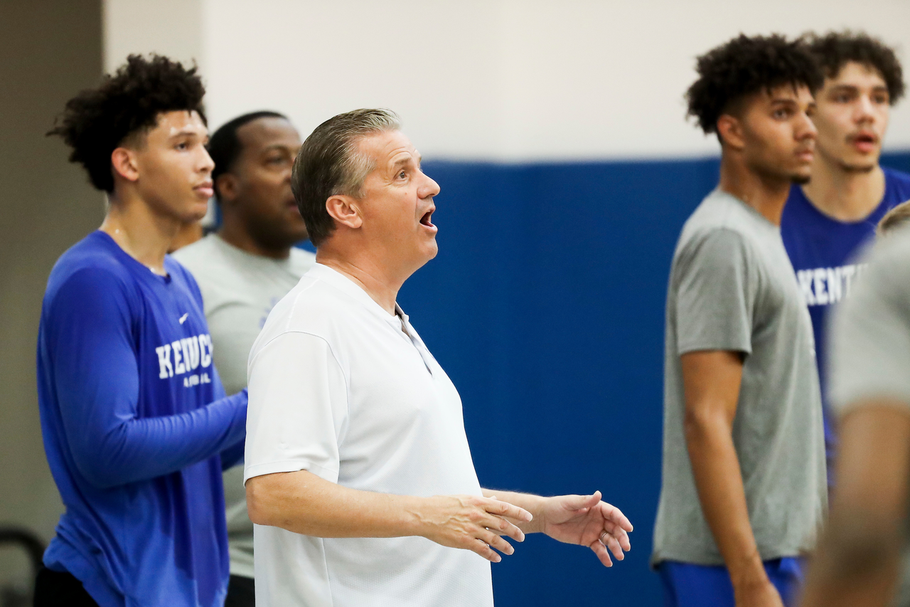 Zan Payne. Chin Coleman. John Calipari. Dontaie Allen. Lance Ware.

Summer practice.

Photo by Chet White | UK Athletics
