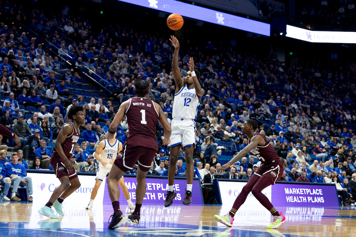 Antonio Reeves Selected to Jerry West Award Top 10 List