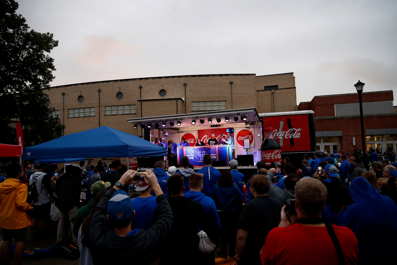 Benny Snell. CJ Conrad. Kash Daniel.

Madness campout. 180927.

Photo by Chet White | UK Athletics