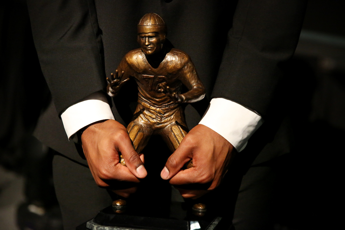 Josh Allen wins the 2018 Nagurski Defensive Player of the Year.  

Photo by Britney Howard  | UK Athletics