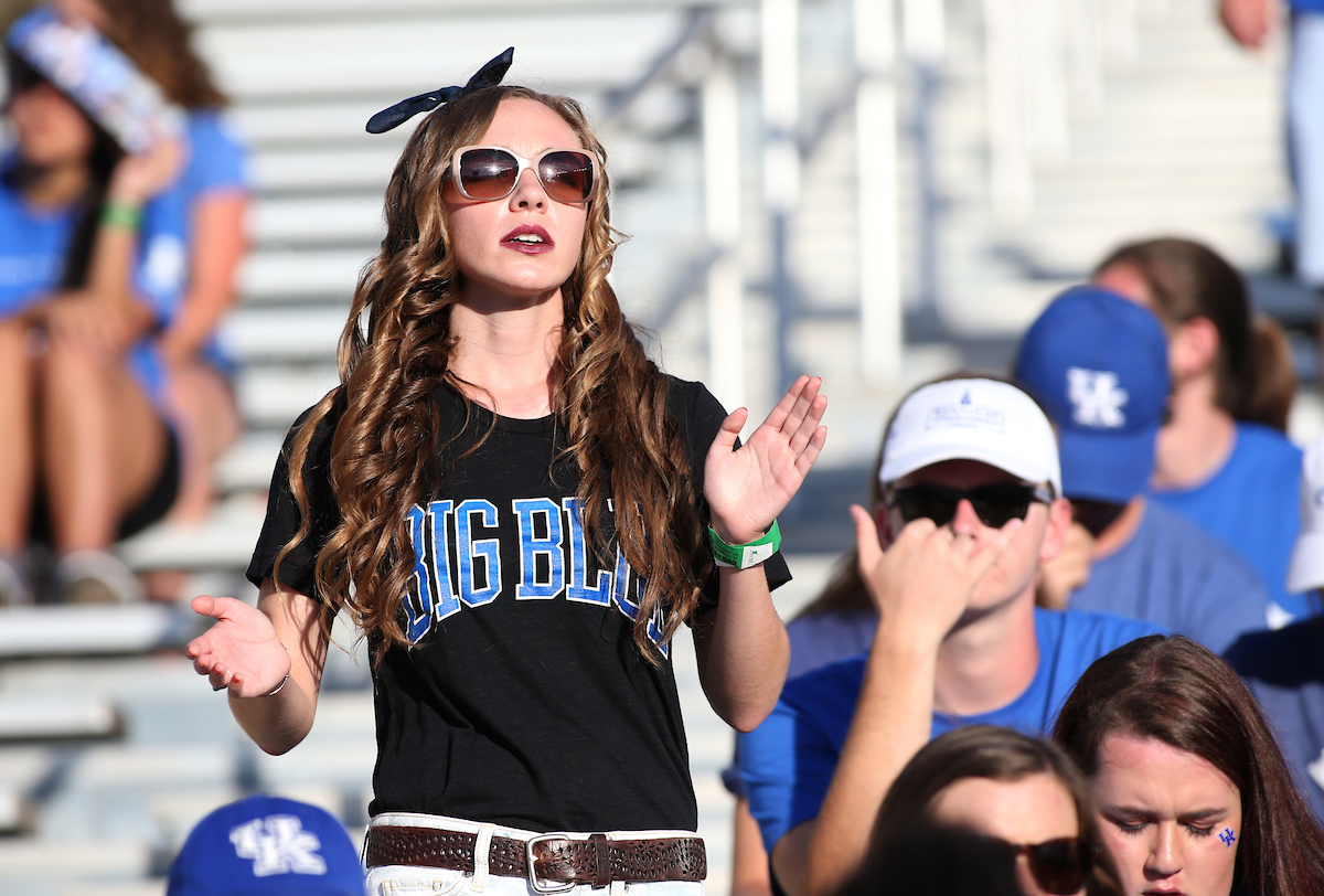 UK Fan

Kentucky beats Central Michigan 35-20.


Photo By Barry Westerman | UK Athletics