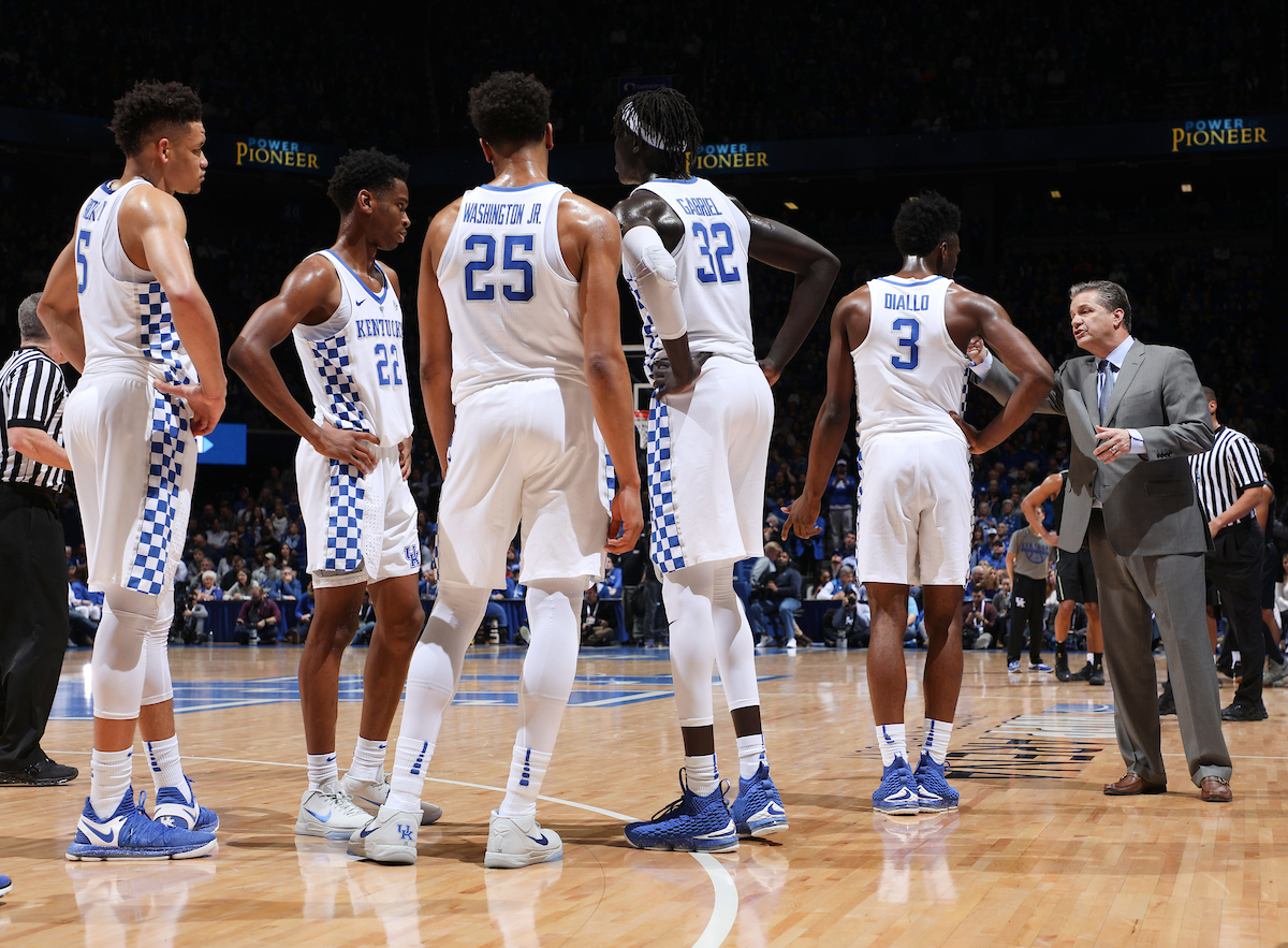 Team.

The University of Kentucky men's basketball team beats Vanderbilt 83-81 on Tuesday, January 30, 2018 at Rupp Arena in Lexington, Ky.

Photo by Elliott Hess | UK Athletics