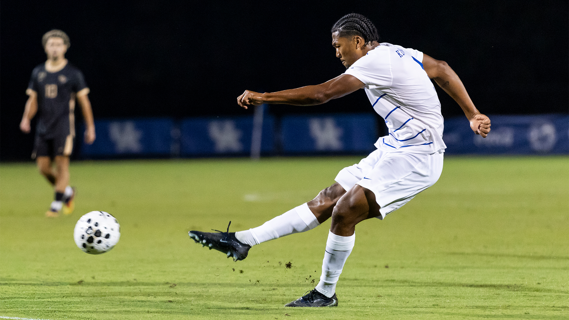 Wildcats Return to Non-Conference Play with Top 25 Matchup at No. 12 Louisville