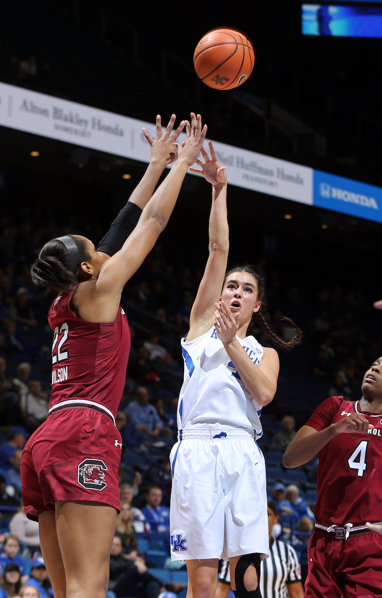 Maci Morris

The University of Kentucky women's basketball team falls to South Carolina on Sunday, January 21, 2018 at Rupp Arena. 

Photo by Britney Howard | UK Athletics