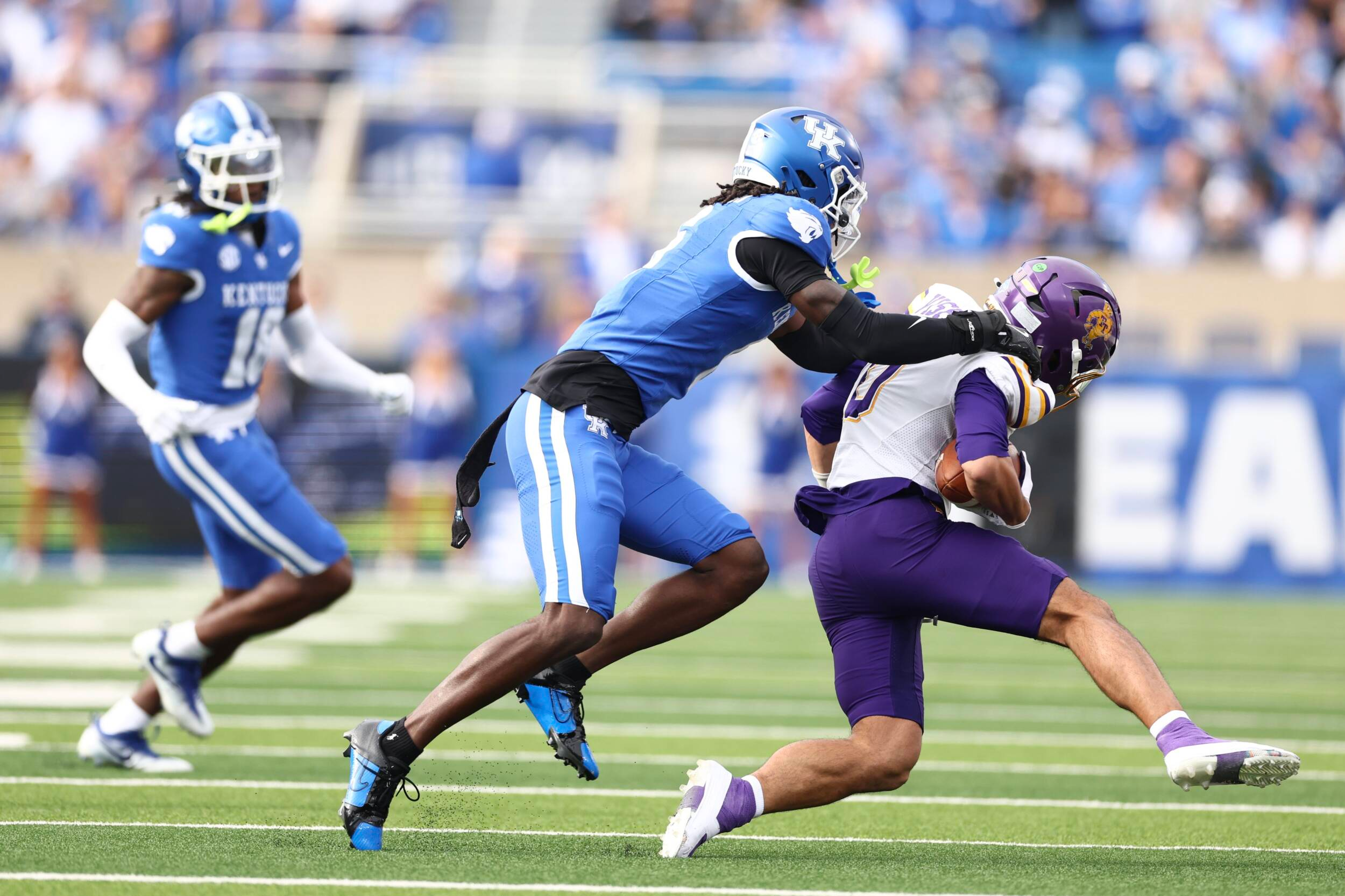 Highlights: Kentucky 42, Tennessee Tech 10