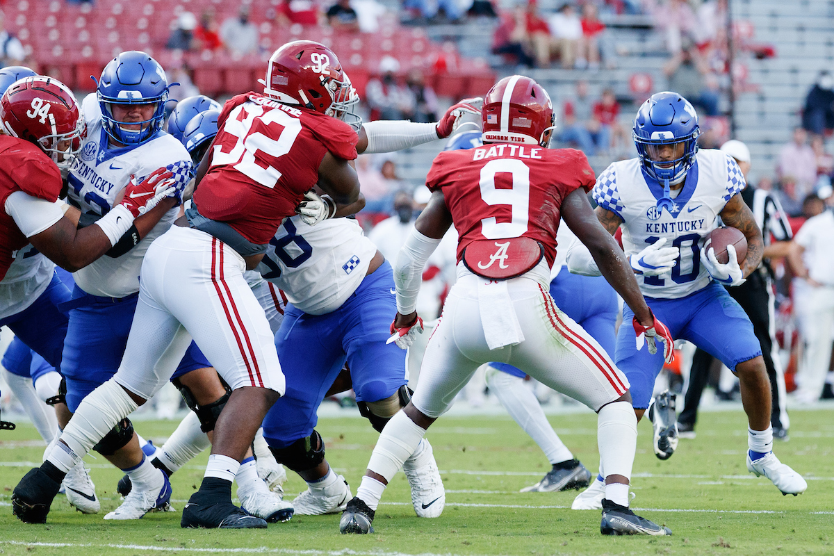 ASIM ROSE.

Kentucky falls to Alabama, 63-3.

Photo by Elliott Hess | UK Athletics