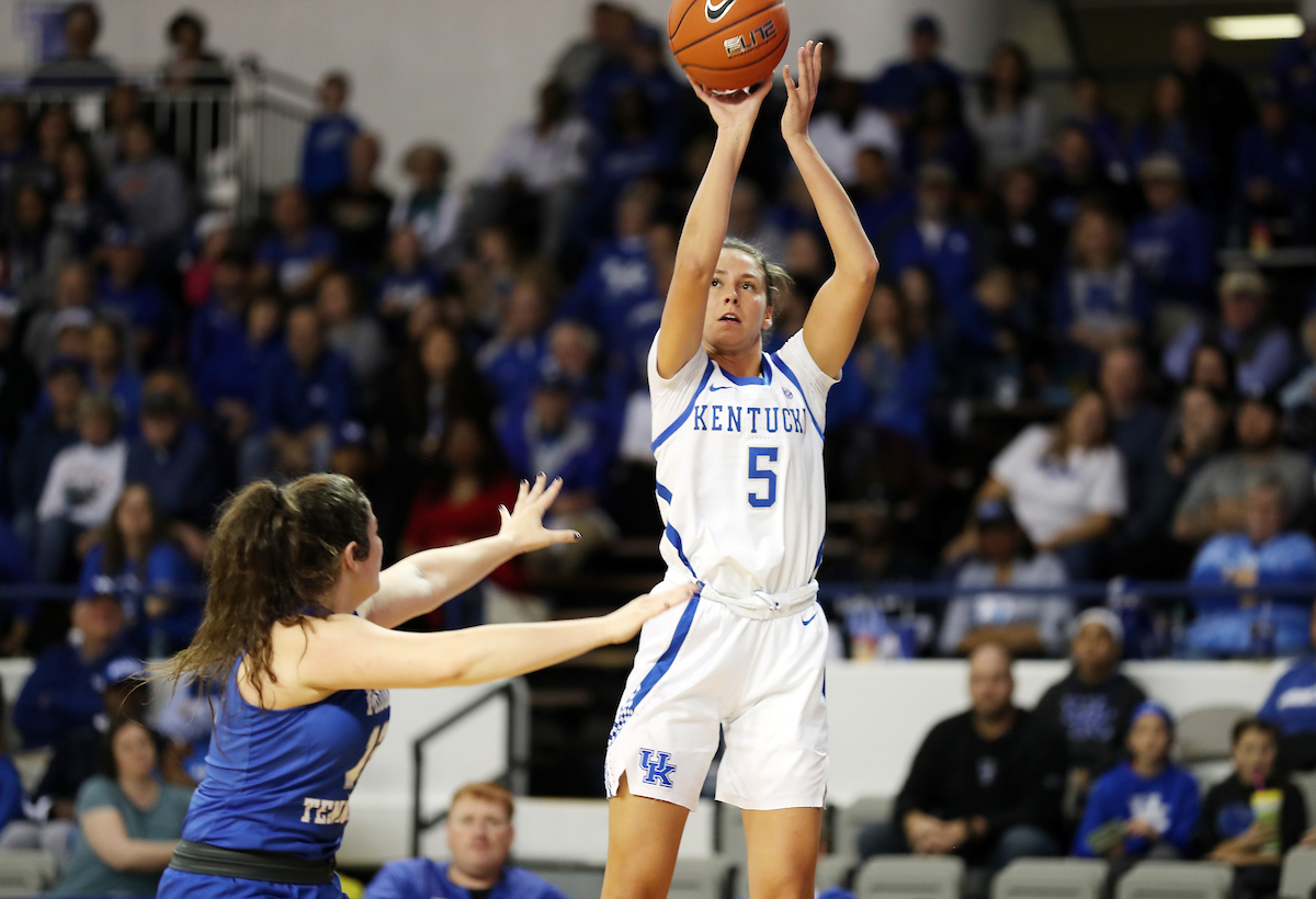 Blair Green

Women's Basketball beat MTSU on Saturday, December 15, 2018. 

Photo by Britney Howard  | UK Athletics