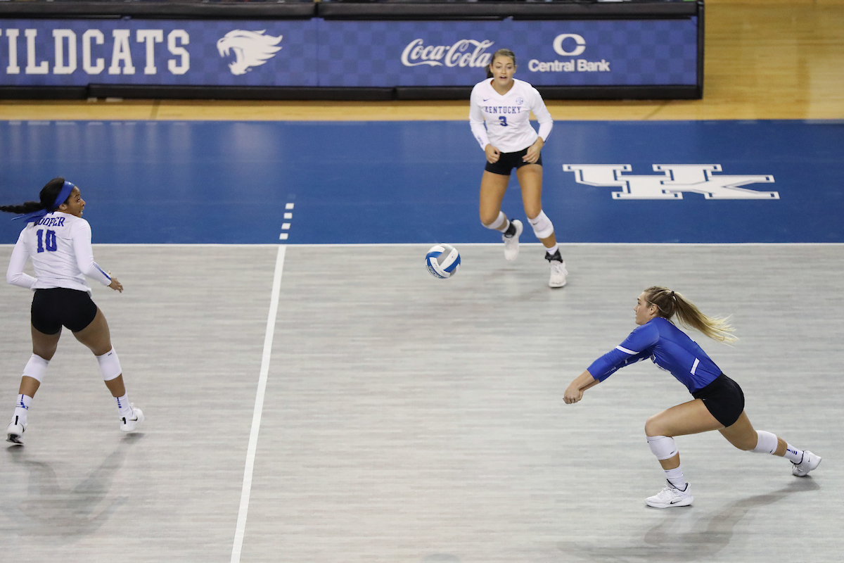 Gabby Curry.

The University of Kentucky volleyball team defeats Ole Miss.

Photo by Quinn Foster