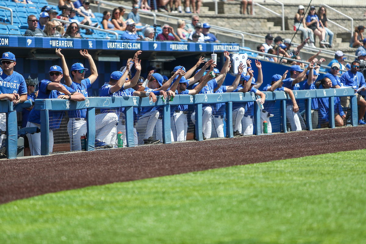 Team.

Kentucky beats Vanderbilt 3-2.

Photo by Sarah Caputi | UK Athletics