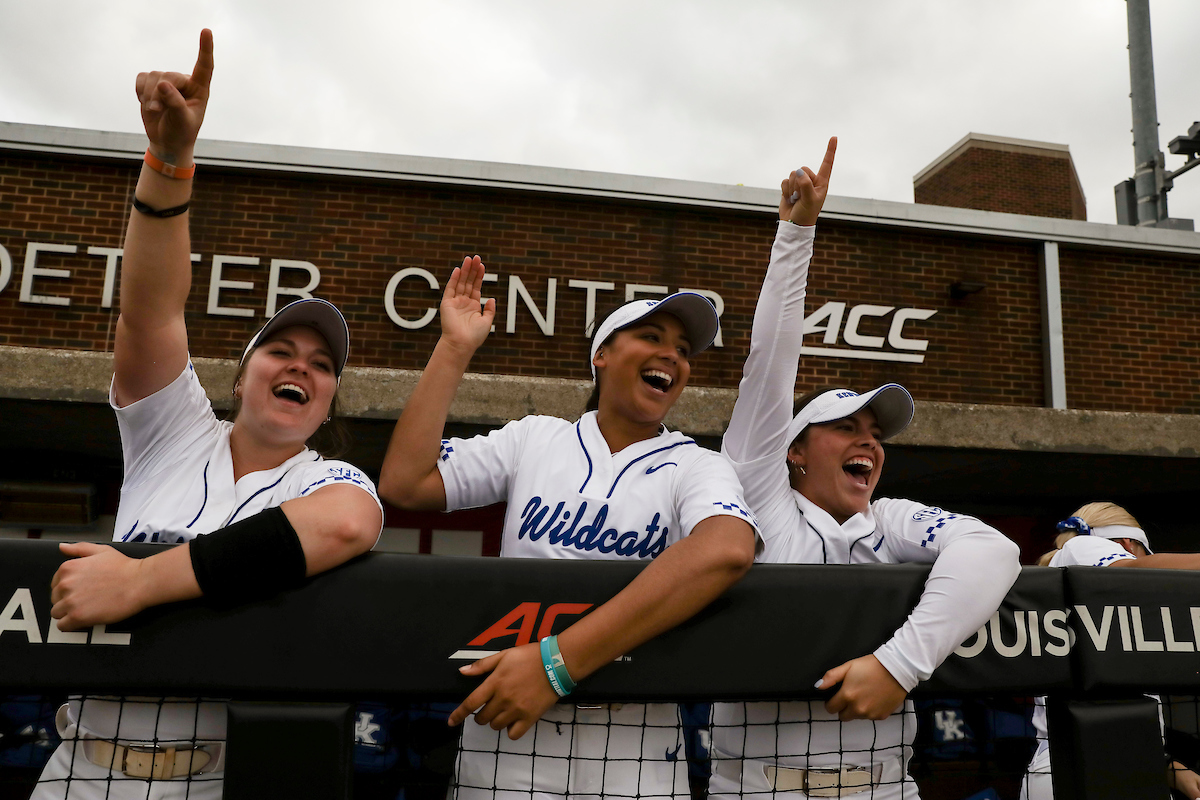 Team.

Kentucky beat Louisville 9-0.

Photos by Chet White | UK Athletics