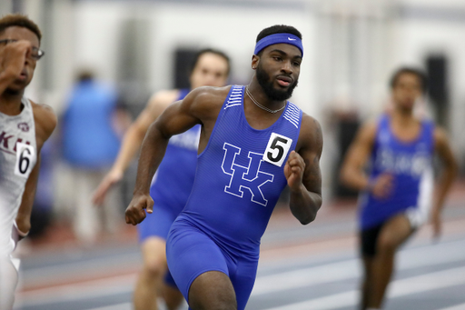 Jingle Bells Open.

Photo by Isaac Janssen | UK Athletics