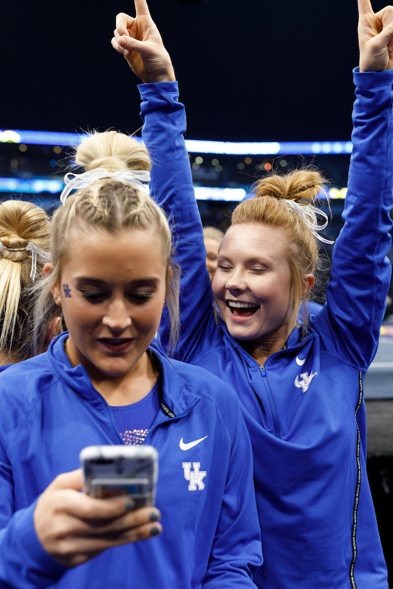 Sidney Dukes. Alex Hyland.


Gymnastics scores 196.225 at SEC Championship.

 
Photo by Elliott Hess | UK Athletics