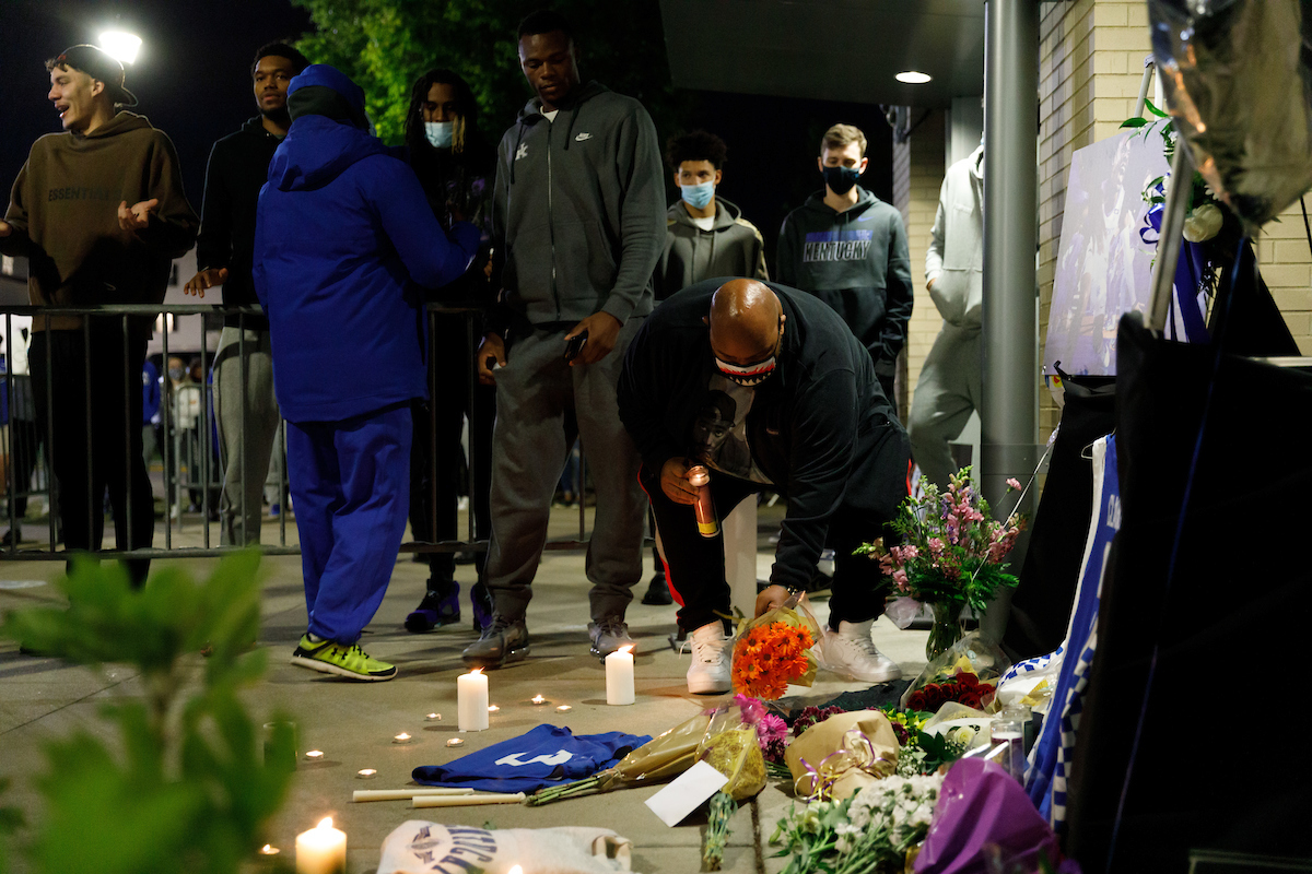 Terrence Clarke candlelight vigil.

Photo by Elliott Hess | UK Athletics