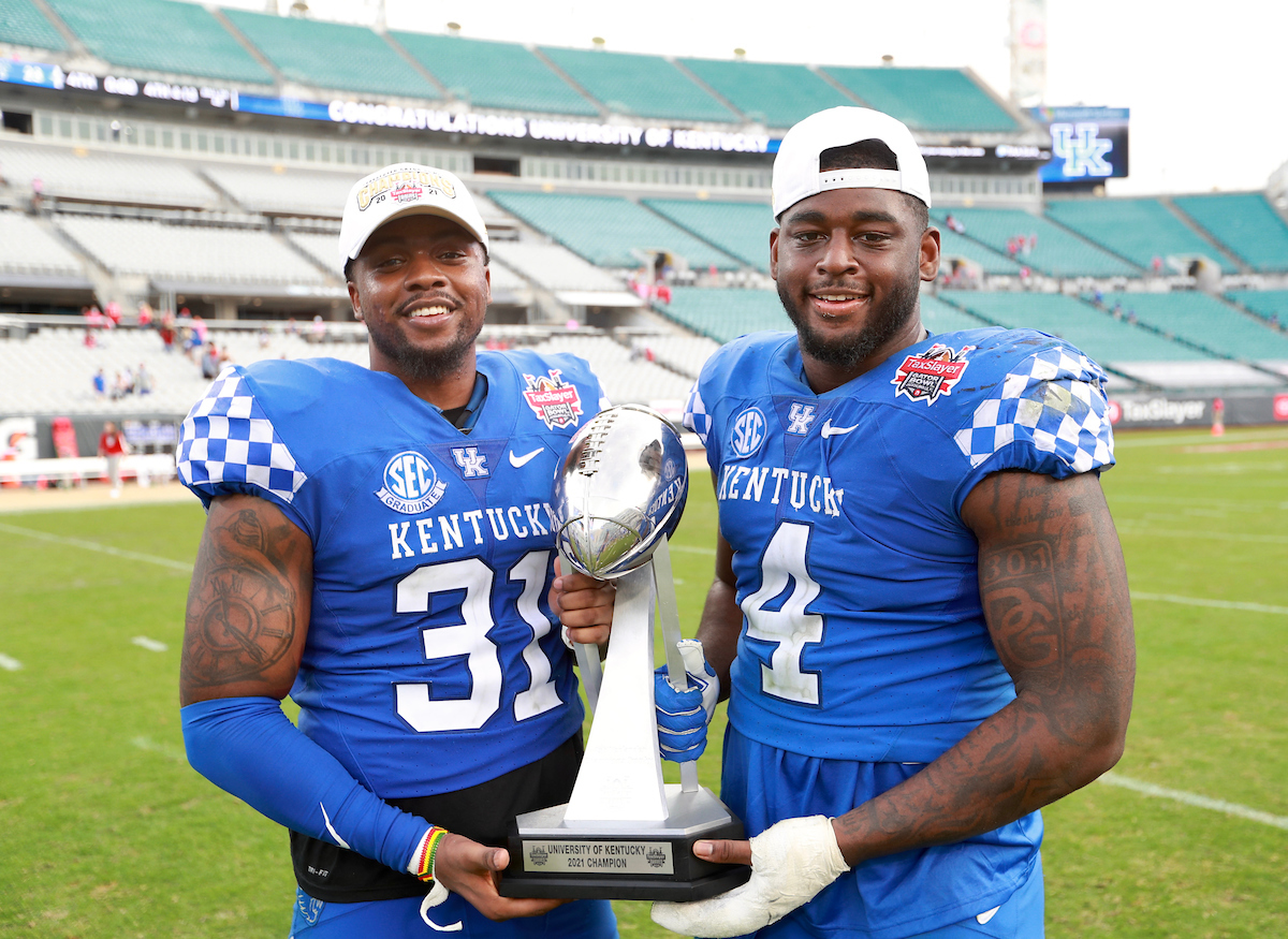 Boogie Watson & Josh Paschal

Kentucky beats NC State 23-21

Photo by Jacob Noger | UK Football