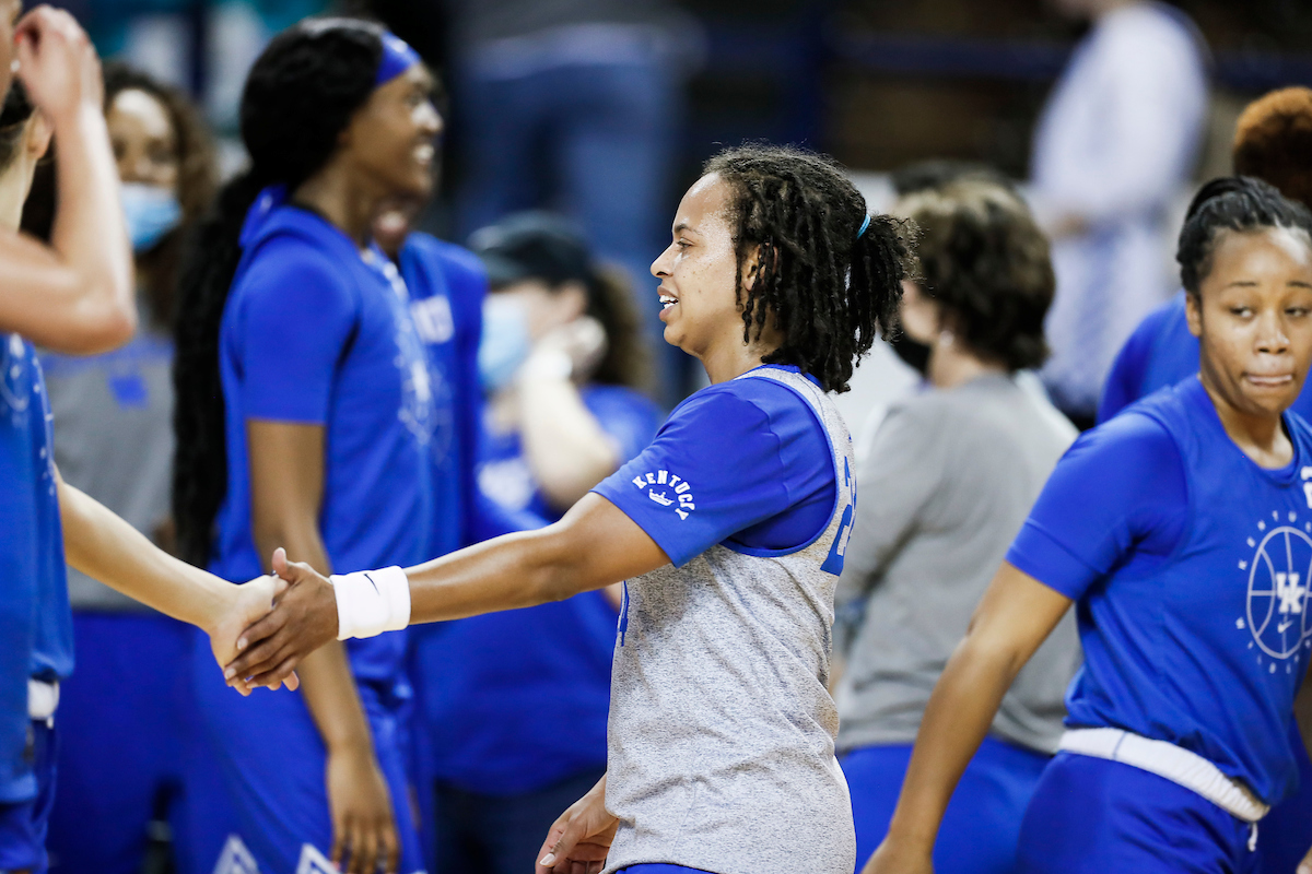 Amber Smith.

Women’s blue-white.

Photos by Chet White | UK Athletics