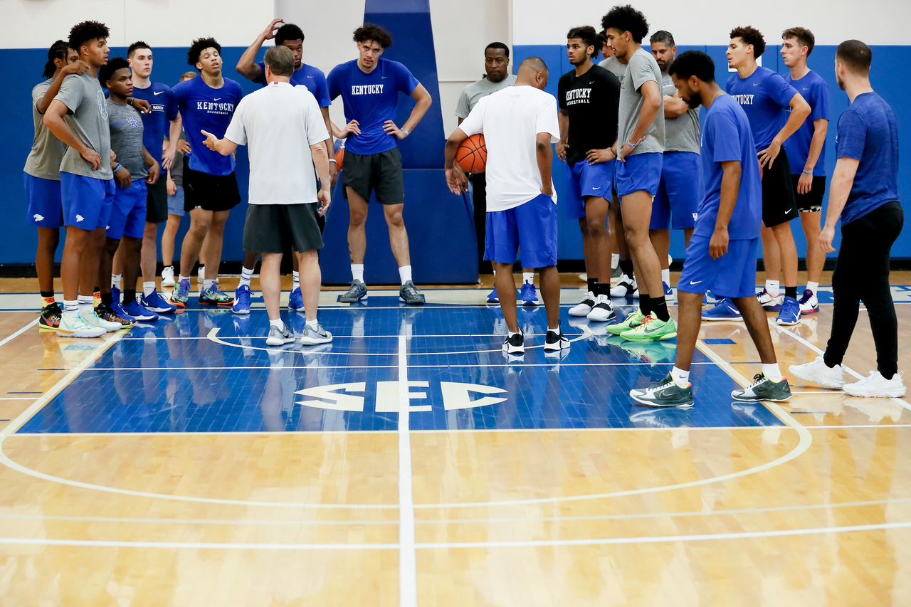 Team.

Summer practice.

Photo by Chet White | UK Athletics