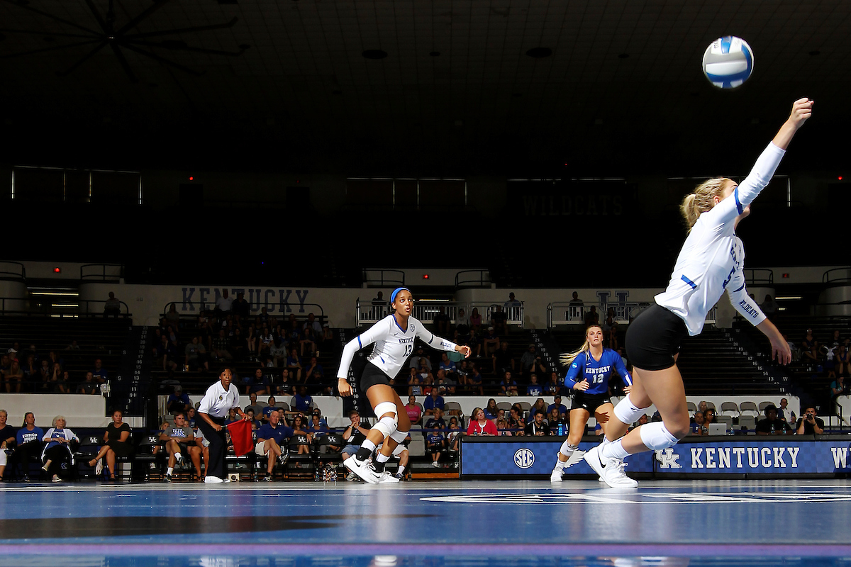 Lauren Tharp.

UK volleyball sweeps UT Chattanooga. 

Photo by Quinlan Ulysses Foster I UK Athletics