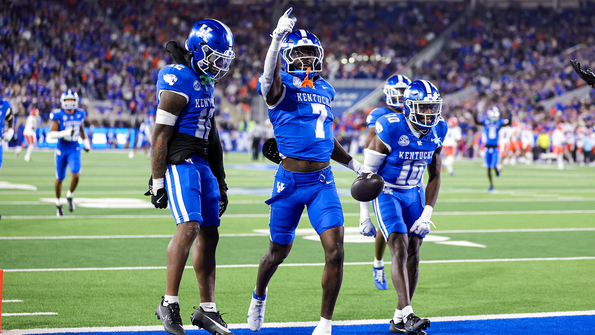 Defense Does It Again As Cats Blast Gators