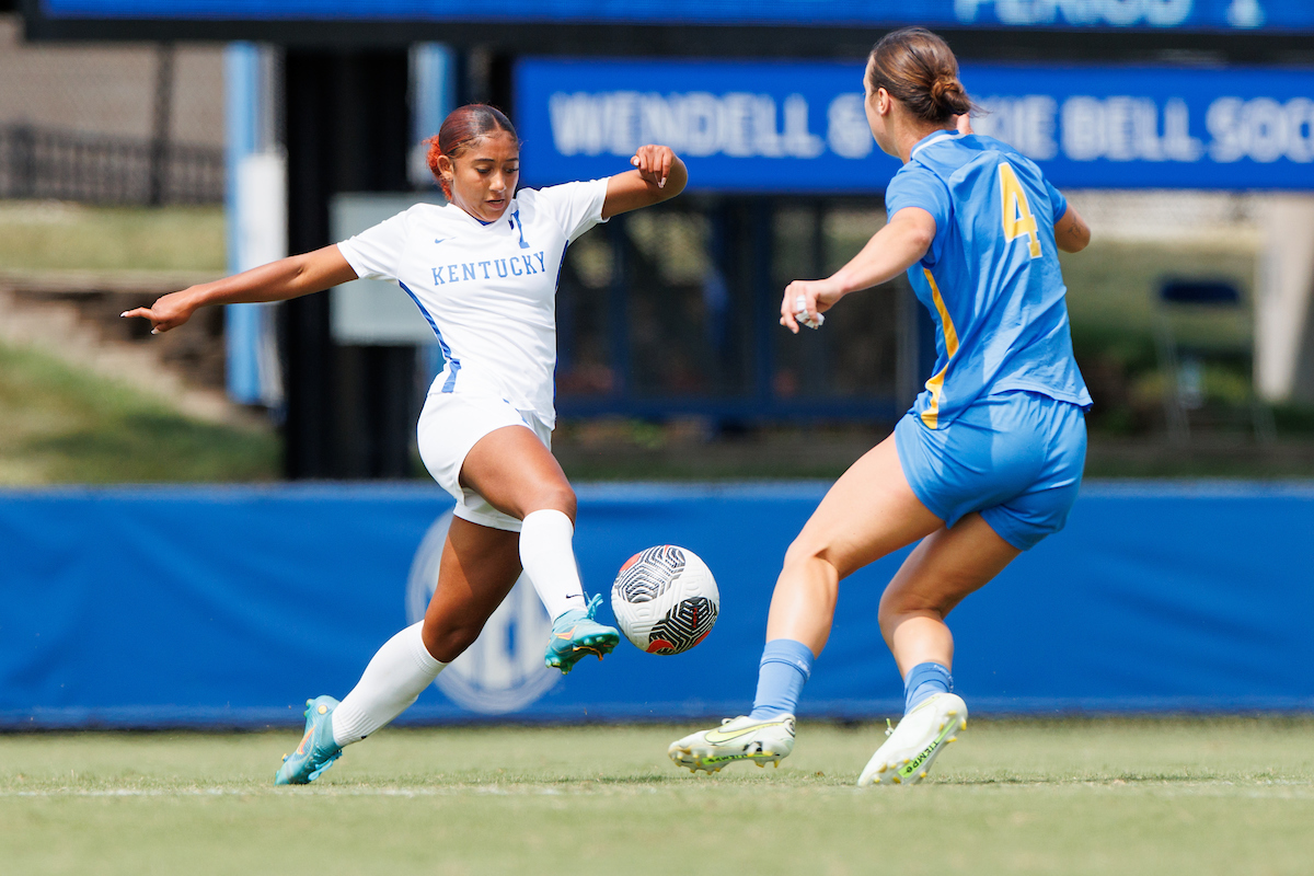 No. 21 Women’s Soccer Hosts Kent State for Senior Night