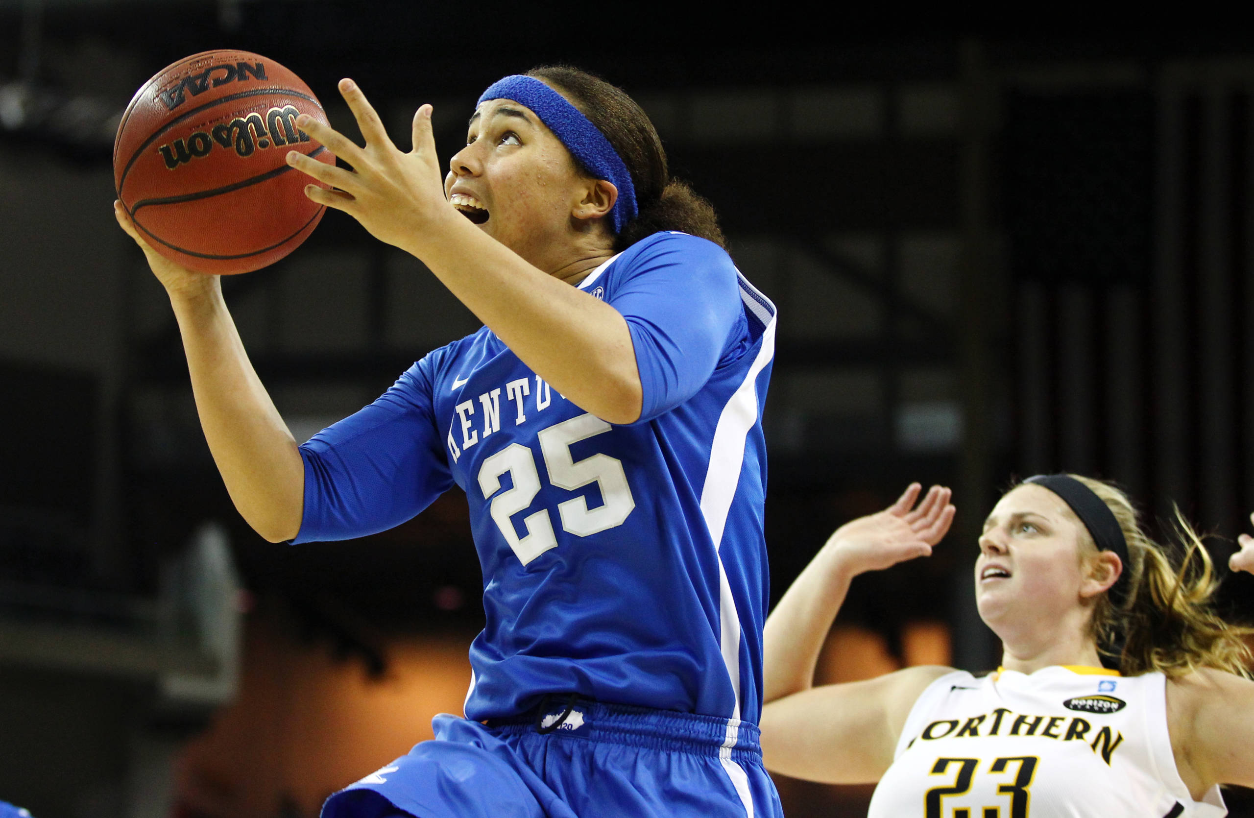 Makayla Epps Named to Naismith Trophy Watch List