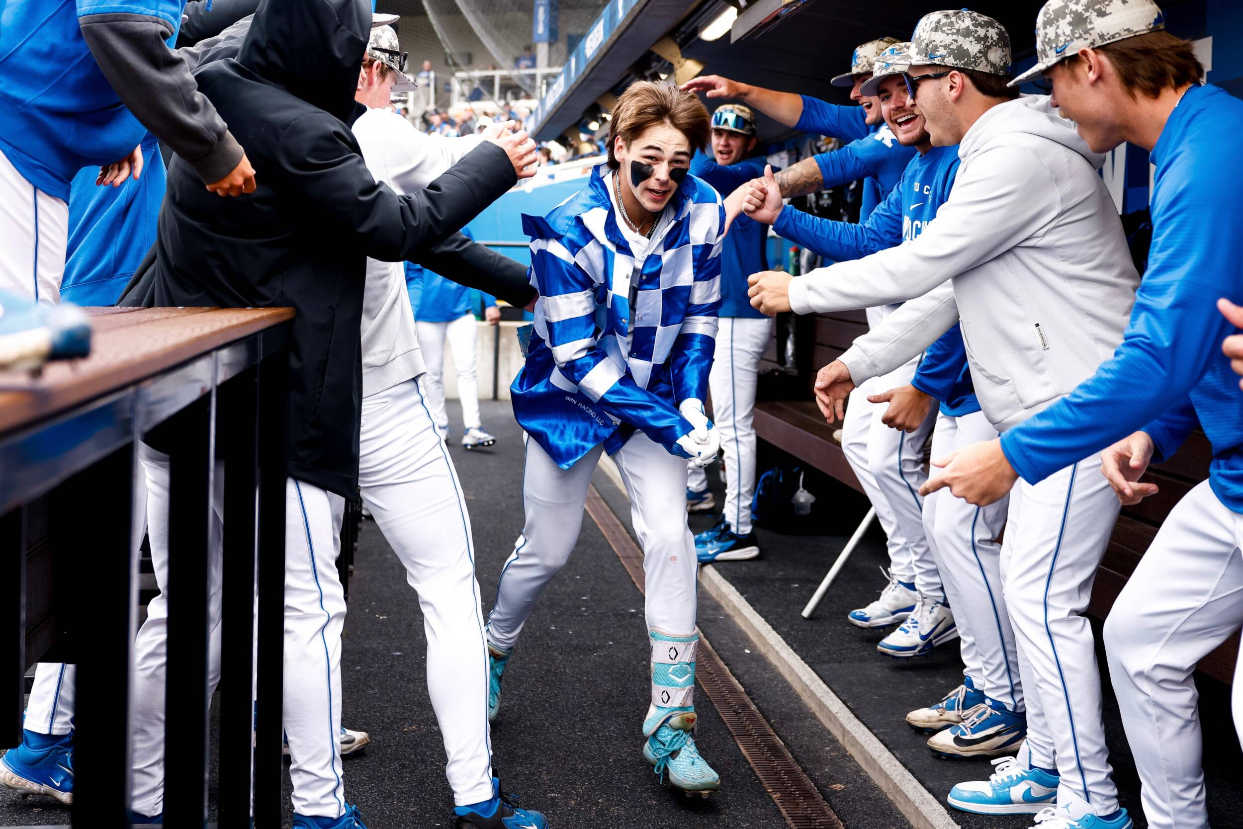 Buzzin’: Kentucky Run Rules No. 24 Tennessee to Claim Series