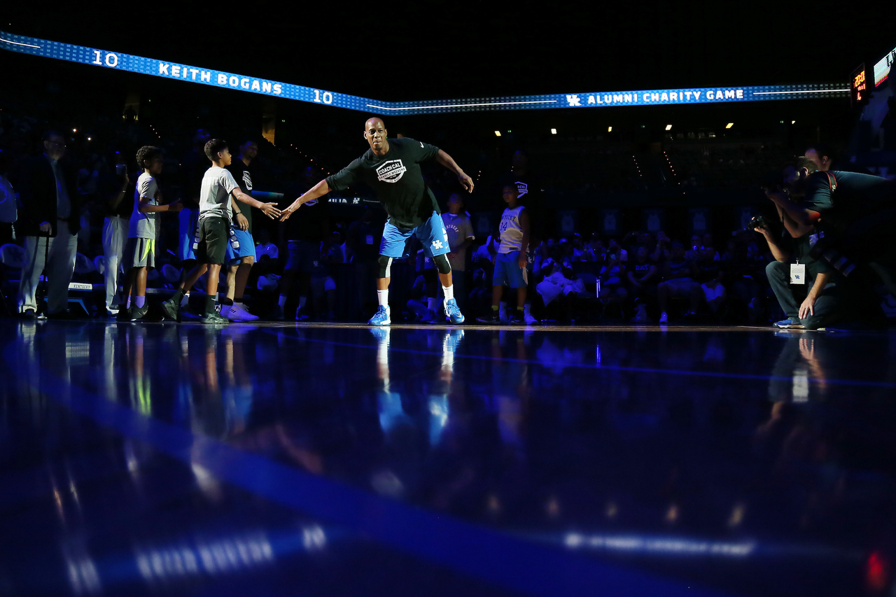 Former Kentucky men's basketball players across a number of decades came back to Rupp Arena for the 2017 UK Alumni Charity Series. 