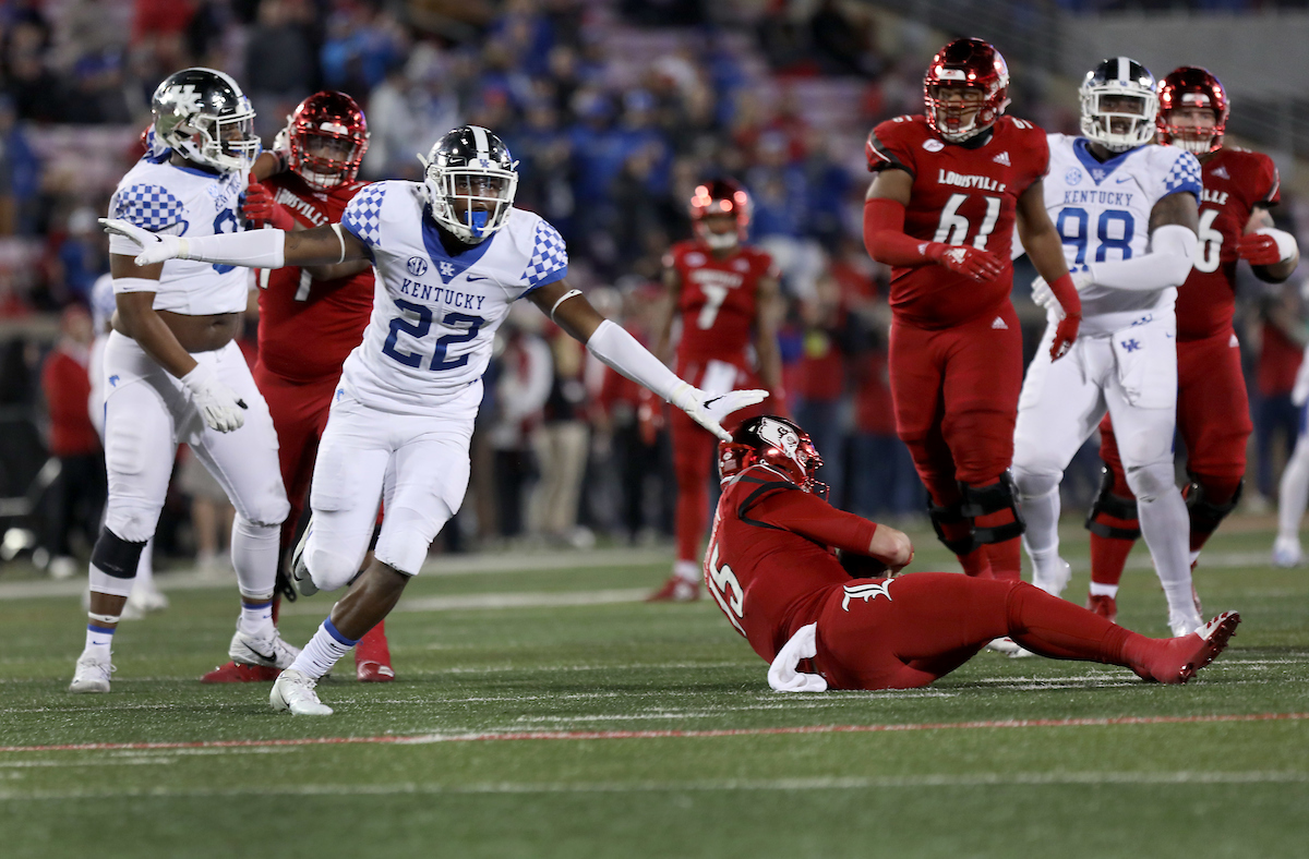 Chris Oats

Kentucky Football beats Louisville at Cardinal Stadium 56-10.

Photo By Robert Burge l UK Athletics