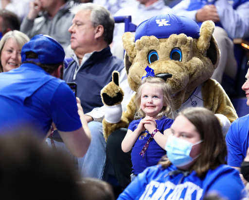 Scratch. Fans.

Kentucky beat Ole Miss 83-72.

Photo by Tommy Quarles | UK Athletics