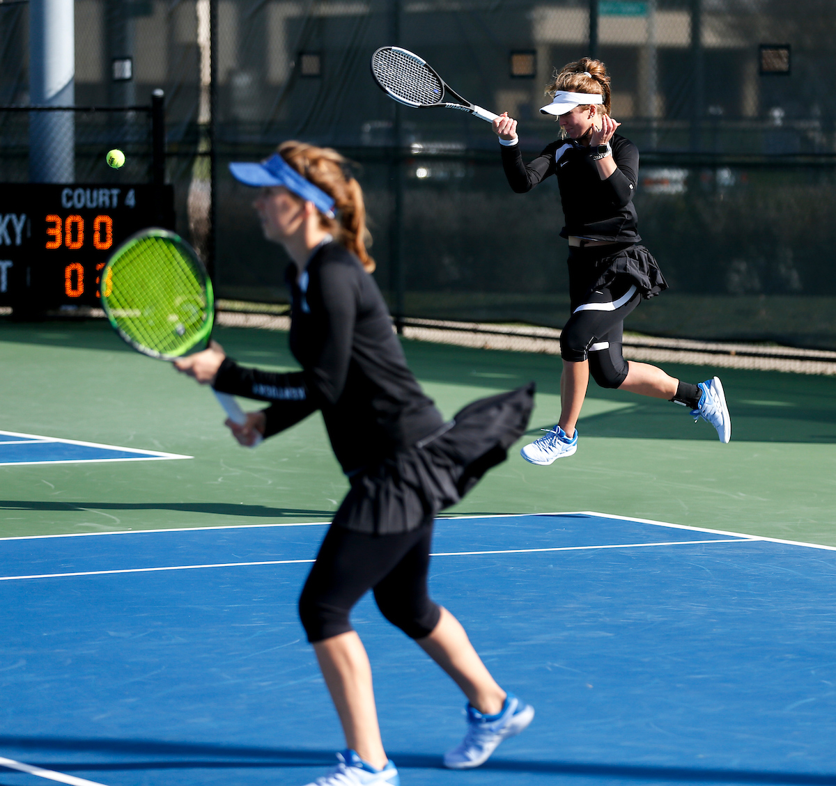 AKVIL? PARA?INSKAIT?.

Kentucky falls to Florida 3-4 on Friday, March 22


Photo by Isaac Janssen | UK Athletics