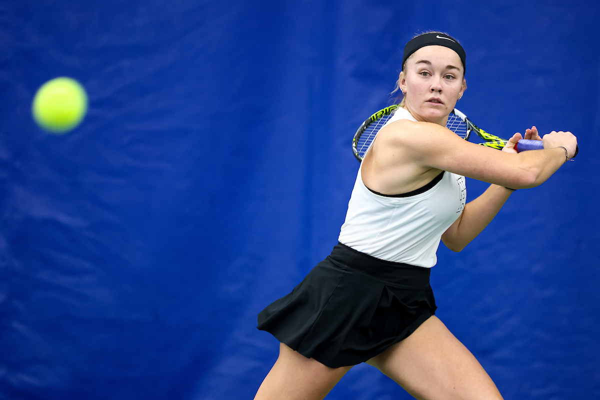 Women’s Tennis Bests Wichita State to Snap Skid